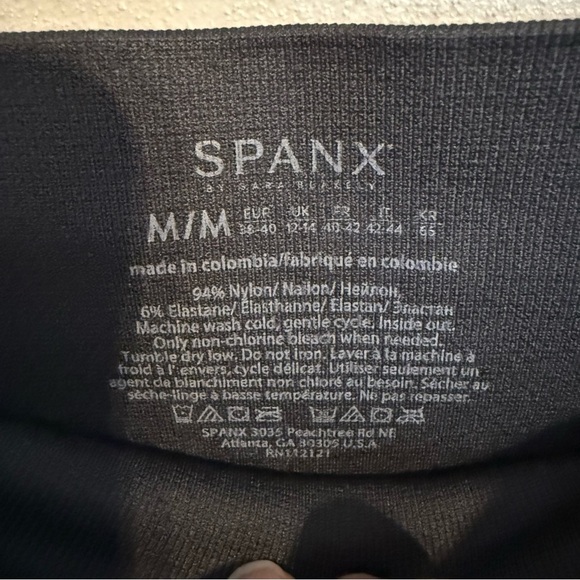 NWT SPANX Look At Me Now Black Camo Leggings Size M Women - Picture 4 of 9